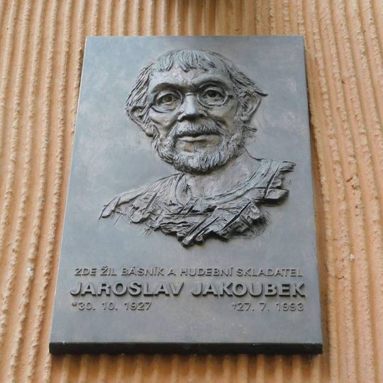 Pamětní deska Jaroslavu Jakoubkovi v Mánesově ulici v Praze