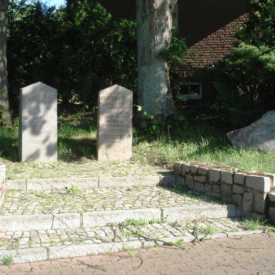 2 Straßenbau- Gedenksteine