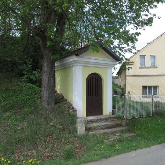 Kaple jižně od Nečtin