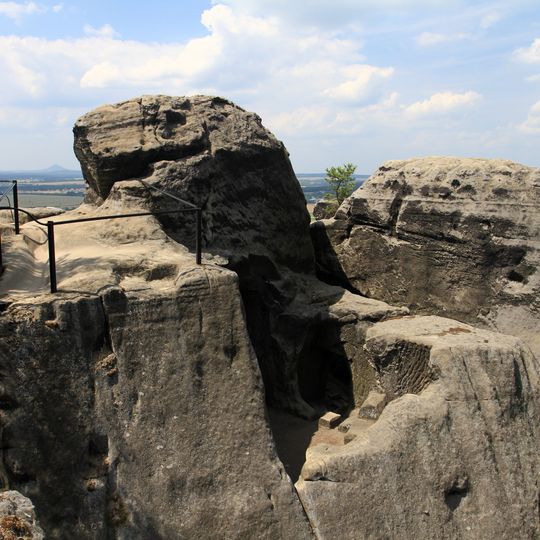 Hradiště Hrada a Klamorna, hrad Drábské světničky, zřícenina a archeologické stopy