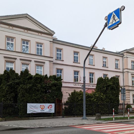 Budynek koszarowy, ob. gimnazjum