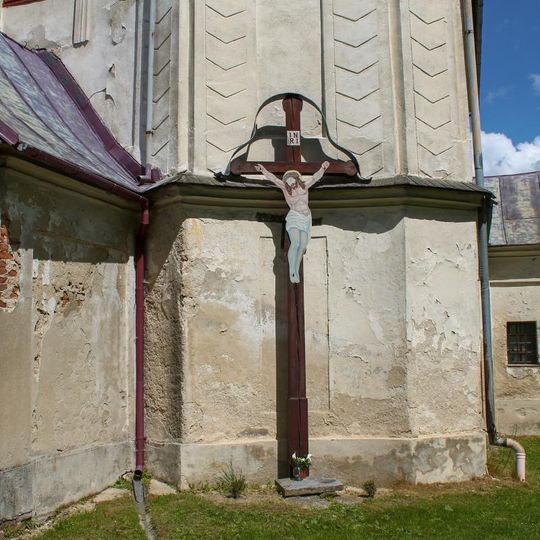 Kříž v Pustých Žibřidovicích u kostela
