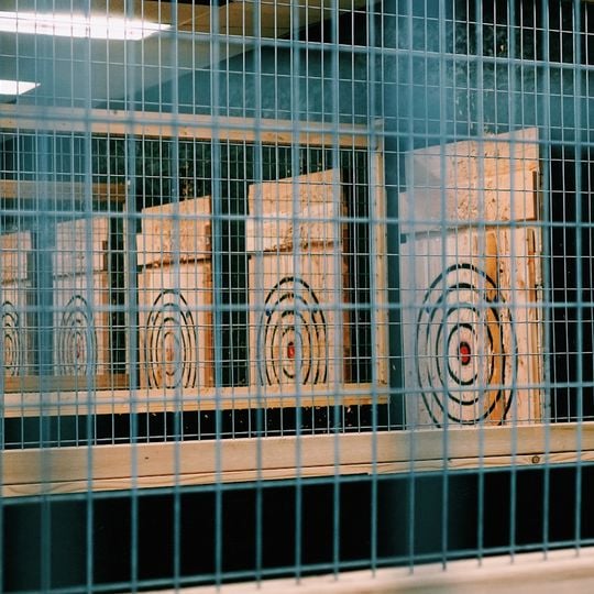 RELAXE : Axe Throwing