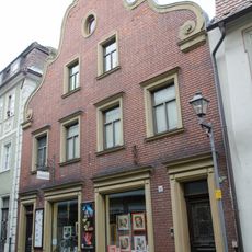 Wohn- und Geschäftshaus