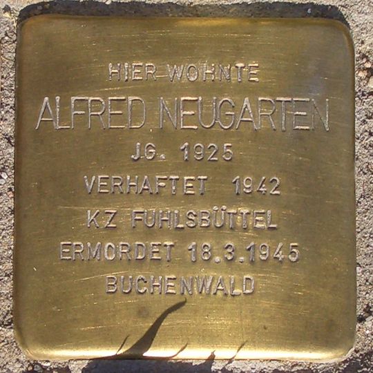 Stolperstein en memoria de Alfred Neugarten