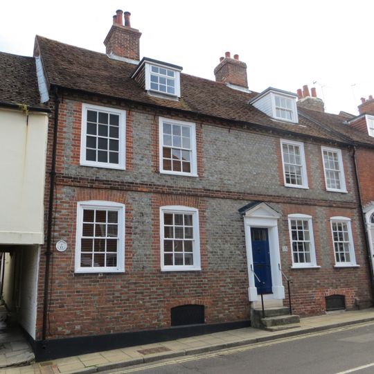 15 And 17, Queen Street