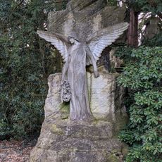 Gravestone for the Pleuss family