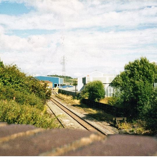 Round Oak Steel Terminal