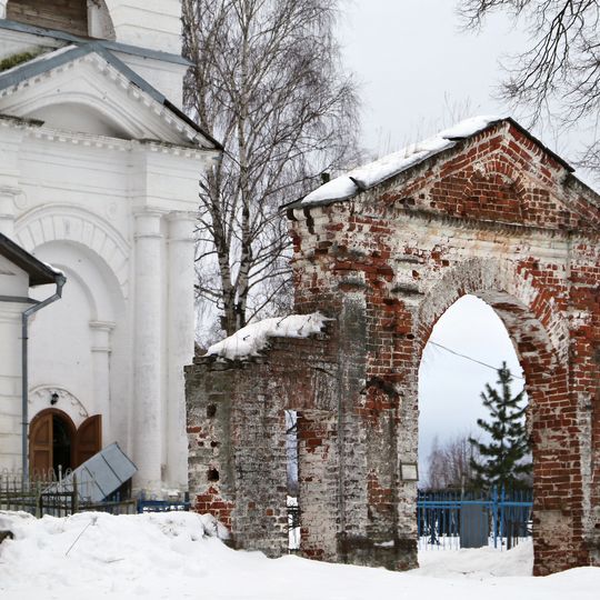 Ограда с воротами