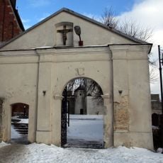 Brama na cmentarz kościelny w Szydłowie