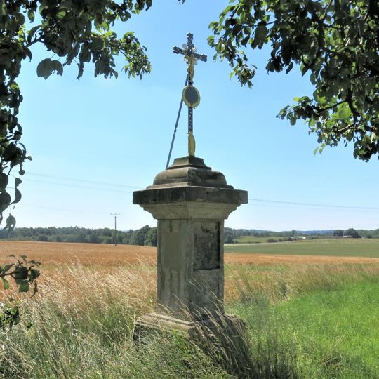 Kříž u silnice jižně od Rašovic