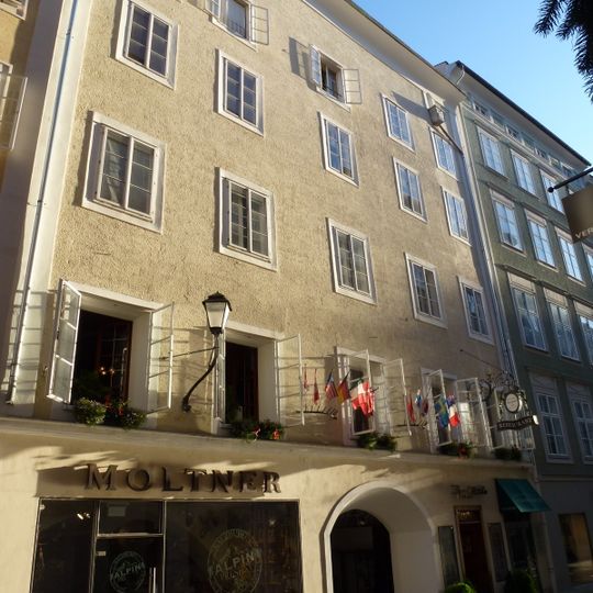 Wohn- und Geschäftshaus, Kronhaus