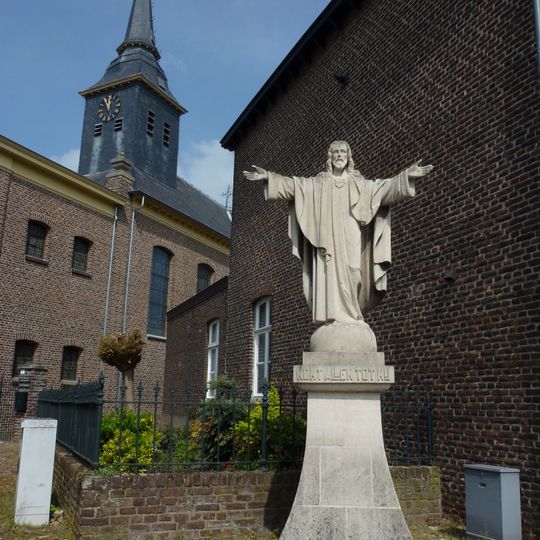 Statue of Sacred Heart of Jesus Christ