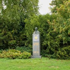 Pomník T. G. Masaryka v Hlušovicích na Hlavní ulici