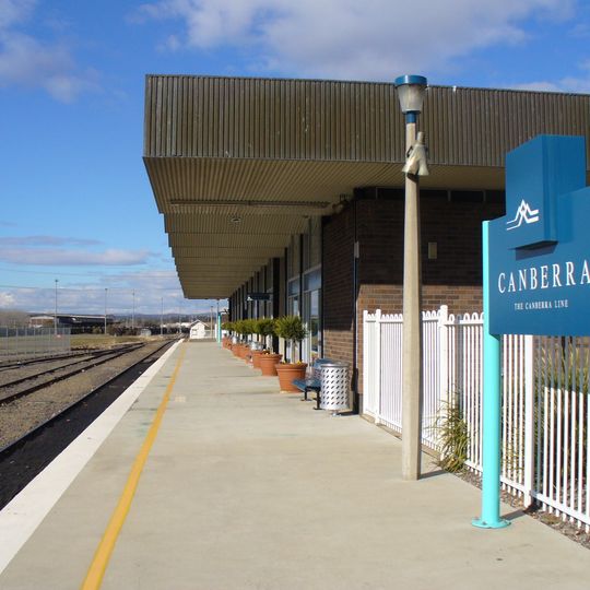 Canberra railway station