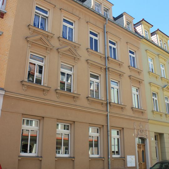 Wohnhaus Lotzestraße 8