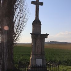 Kříž u pramene severně od Mladoňovic