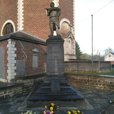 Mémorial des deux guerres mondiales (14-18 et 40-45).