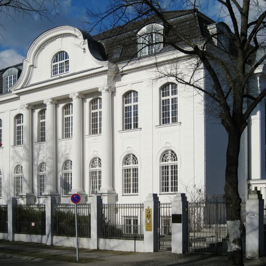 Einfamilienhaus Podbielskiallee 42