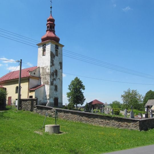 Church and cemetery in Nové Těchanovice