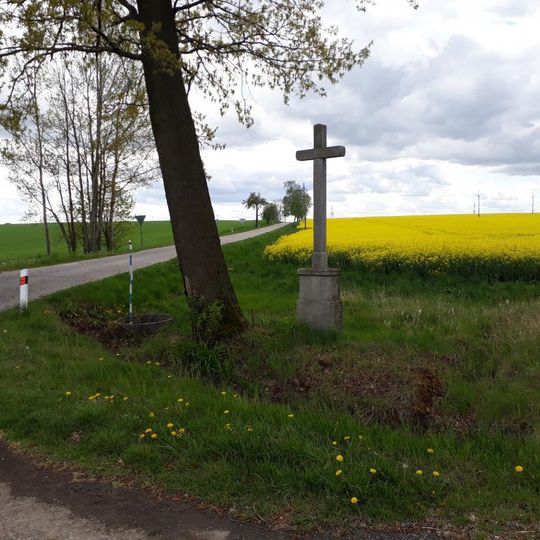 Kříž západně od Kolného