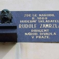 Pamětní deska R. Zamrzly v Rokycanech