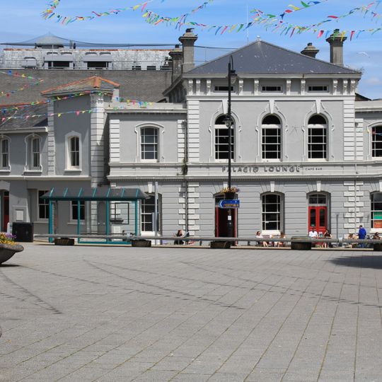 Former Town Hall And Attached Former Fire Station