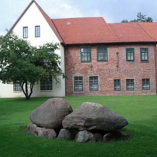 Steinkiste von Farven