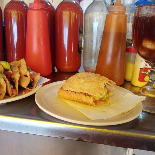 Mariscos La "Y" Griega