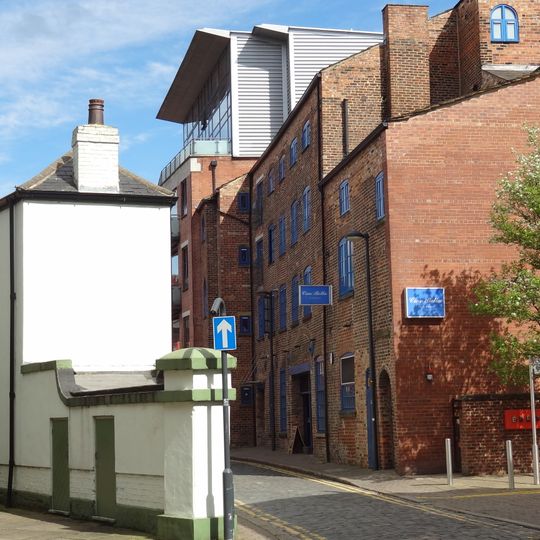 20 And 22, Dock Street