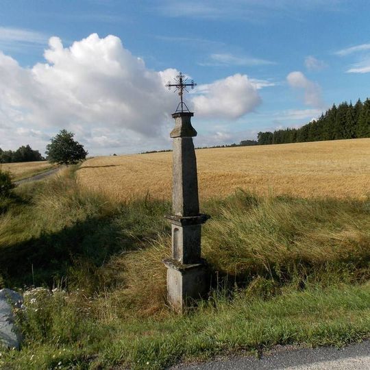 Boží muka západně od Hlupína