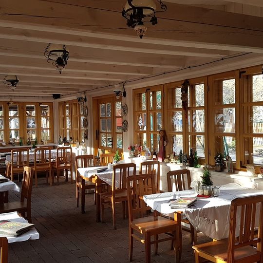 Oberża pod Złotym Prosiakiem