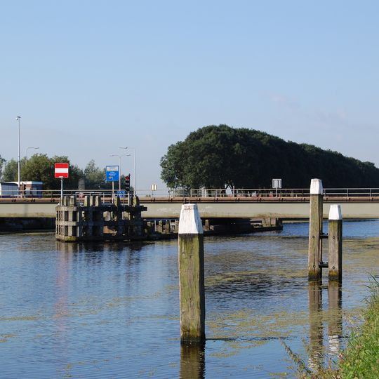 Gouwe railway bridge