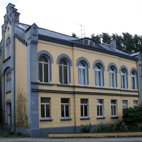 Friedensstraße 208-210