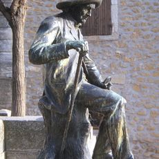 Statue of Jean-Henri Fabre