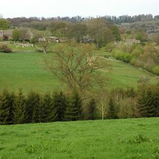 Througham Slad Farmhouse Including 2 Walled Courtyards With Gate Pier
