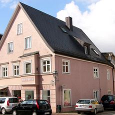 Wohn- und Geschäftshaus