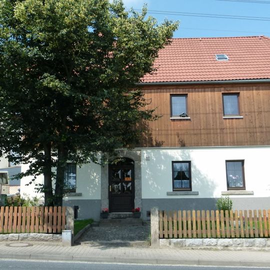 Wohnhaus, ehemalige Alte Schule Geißmannsdorfer Straße 56