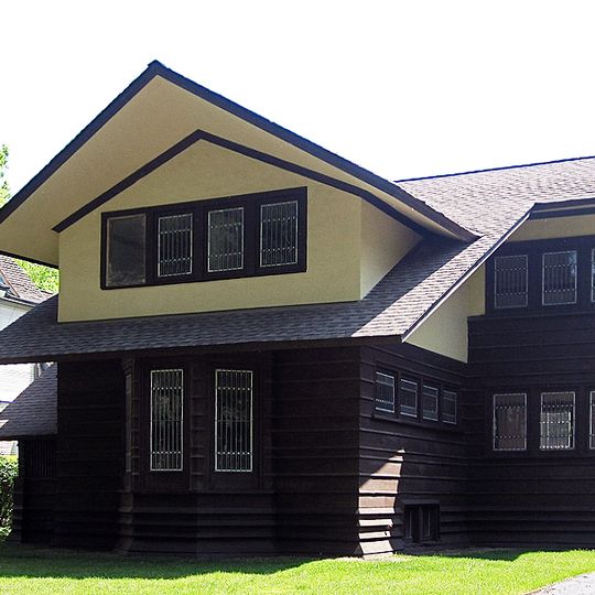 Haus E. Arthur Davenport