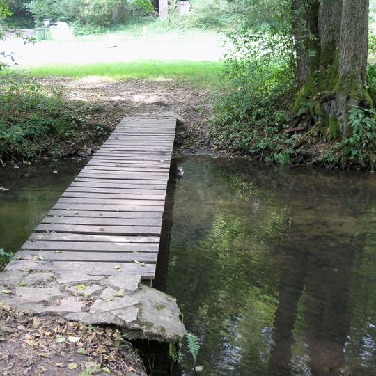Lávka přes Pšovku u tábořiště U Splávku v Kokořínském Dole