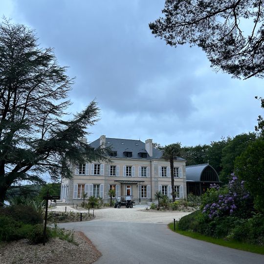 Château de Locguénolé