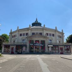 Cirque Jules Verne