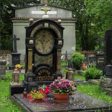 Náhrobek rodiny Jezberovy a náhrobek Václava a Eleonory Fürstových