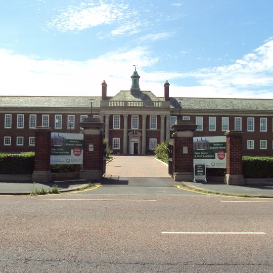 Queen Mary School