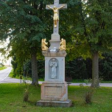 Kříž v Trnově poblíž pošty