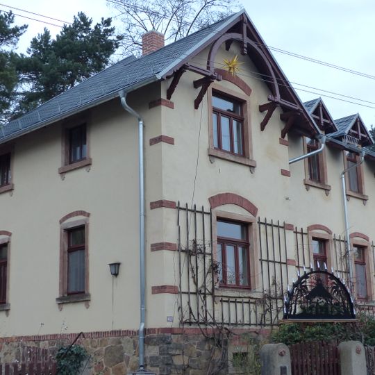 Villa mit Einfriedung Eduard-Bilz-Straße 38