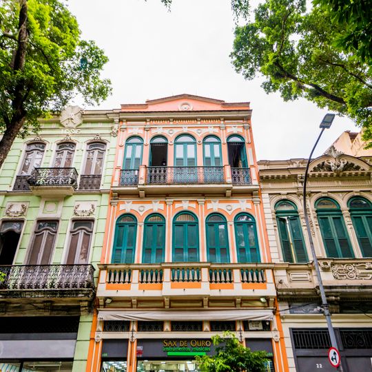 Building at Rua da Carioca, 24