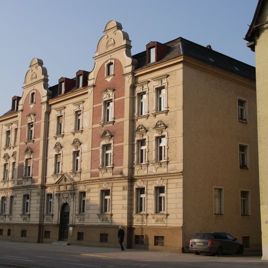 Mietshaus, ehemaliges Wohnhaus des Baumaterialienhändlers Franz Gerner