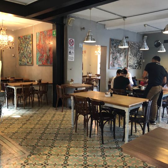 Alverre Café Bistro