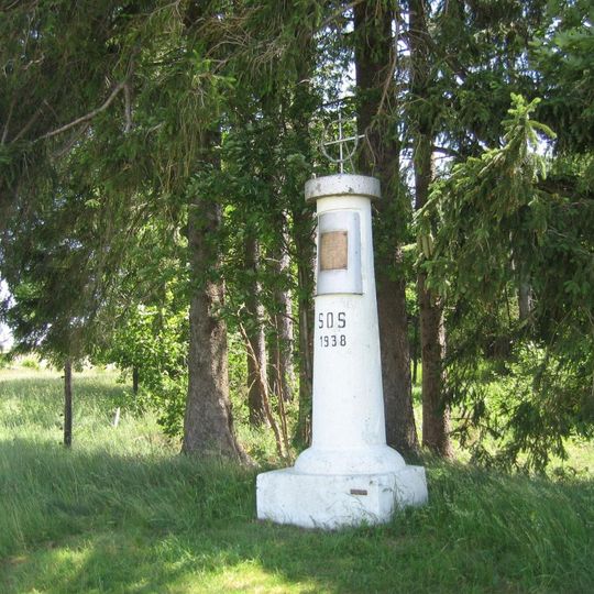 Památník padlého příslušníka Stráže obrany státu Vojtěcha Reta u silničky z Prant na Tanaberg